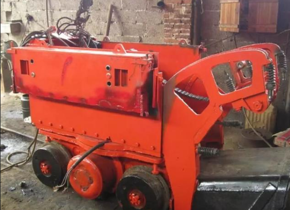 側(cè)卸裝巖機(jī) 側(cè)卸裝巖機(jī)